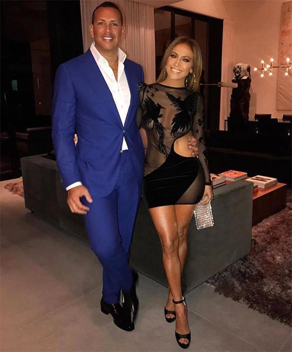 JLo sorprendió a todos en su cumpleaños…¡y no fue por su ropa!-0